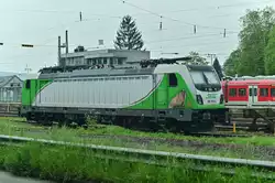 Am Freiladegleis in Neckarelz ist die SETG 4487 001-0 abgestellt am 9.5.2023.