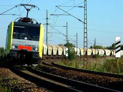 ES 64 F4 010 am 23.09.2007 kurz nach Plattling.