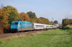 101 016-4 zieht am 03.10.07 den IC 2160 von N�rnberg HBF nach Karlsruhe HBF, hier in Aalen-Hofen aufgenommen.