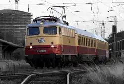 E10 1309 | AKE | Rheingold | Anklam | September 2018 | ich stehe neben dem Gleis