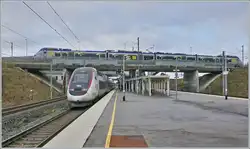 Mit dem neuen Fahrplan ab Mitte Dezember 2025 wird dieses typische Meroux/Belfort-Montbéliard TGV Sujet weniger einfach zu verwirklichen sein, denn die SNCF Züge der 16 Zugspaare pro Tag