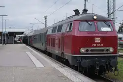 KBS 730 Basel-Waldshut-Schaffhausen-Singen: 218 155-0 (NeSA) + 1 BD + 3 B, RE 93560 Basel-Singen, �ffentliche Abschiedsfahrt zum Ende des Dieselbetriebes, Basel Badischer Bahnhof, 15.