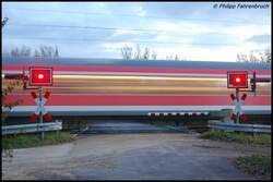 RE 19472, angef�hrt von einer 143er durchf�hrt am Abend des 18.10.07 einen B� in der N�he von Aalen-Essingen.