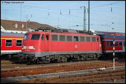 110 454-6 ruht sich am Samstagmorgen des 22.09.07 mit ihrer RegionalBahn-Garnitur im Pendel Aalen-Donauw�rth in der Abstellgruppe des Aalener Bahnhofs aus.