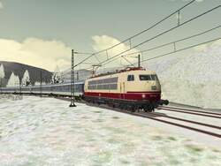 103 108 mit InterRegio auf der winterlichen Schwarzwaldbahn zwischen Triberg und St.