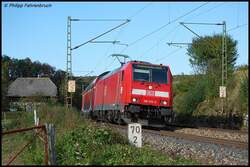 146 214-2 zog am Nachmittag des 29.09.07 eine Doppelstockwagengarnitur als RegionalExpress aus Stuttgart nach Friedrichshafen Stadt bis Ulm Hbf, aufgenommen am Kilometer 70,2 der Filsbahn (KBS 750) in