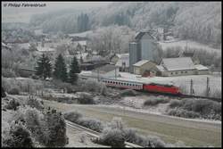 Eine unbekannte 120er zog am 27.12.07 einen EuroCity �ber die Filsbahn (KBS 750) in Richtung Stuttgart, aufgenommen bei Lonsee.