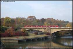 Ein 423er auf der Rosensteinbr�cke �ber den Neckar am 28.10.07 in Stuttgart.
