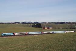 223 067 (Arriva) mit Alx 86212 bei Steig (G�rwangs) [15.01.2008]