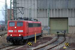 151 081-7 stand angeb�gelt und wartete auf die Rangierfahrt.