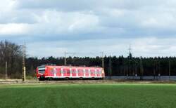 Per Quitschie kommt man seit 2004 als RB 2 von Mannheim �ber Schwetzingen nach Karlsruhe.