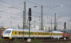 120 502 mit ihrem Messzug am 16.04.08 in Mannheim.