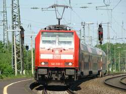 InterRegioExpress 4715 nach Konstanz �ber Offenburg Hbf, hier am 11.05.08 bei der Einfahrt Rastatt.