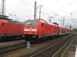 Modern & Dynamisch wirkt die Schwarzwaldbahn, die seit der Umstellung auf Br 146 und Doppelstockwagen im Dezember 06 eine P�nktlichkeit von �ber 95% aufweist.