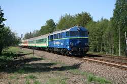 Hier rollt SU46-043 mit dem Reisezug von G�rlitz nach Wroclaw in Wegliniec ein.02.05.09