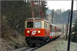 1099.004 ist mit dem R 6802 von Mariazell nach St.P�lten unterwegs.