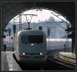 Der Zug fährt ein -     Für den Bahnreisenden immer ein spannender Moment.