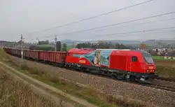 Herbstzeit ist R�benzeit.Am 23.10.2010 ist  die 2016 911(Doris) mit einem kurzen R�benzug  zwischen Haiding und Wels aufgetaucht.