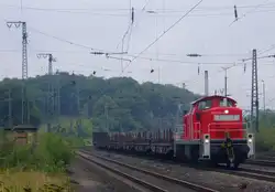 Die 294 878-4 fuhr am 29.07.2010 durch K�ln West.