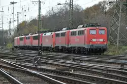 Nachschuss des Lokszugs mit 7 Lokomotiven.