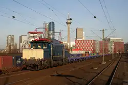 194 178-0 mit einem Leer-Containerzug in D�sseldorf-Hamm am 07.02.2011
