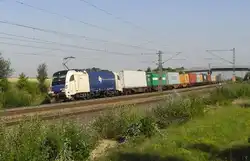 183 704 der Wiener Lokalbahnen AG auf dem Weg Richtung S�den in Markt Einersheim am 29.06.2011