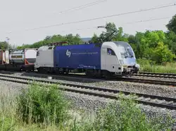 ES64 U2-060 (182 560-3) mit KLV-Zug in Markt Einersheim am 29.06.2011