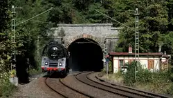 01 1533-7 als Tfzf 92273 (Tuttlingen-Hausach) bei Niederwasser 24.9.11 Welche Version gef�llt euch besser?