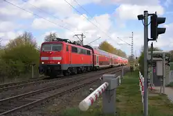 111 160-8 mit RE4 am 25.4.12 nach Aachen bei Hofstadt / Herzogenrath