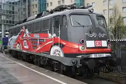 Am 24.04.2012 konnte ich die Bunte DB Autozug Lok 115 509-2 machen am M�nchner Hauptbahnhof Gleis 5