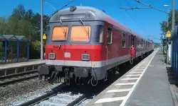 Diese Regionalbahn, gezogen von einer BR 111, durfte als Erste das neue Gleis 1 in K�ps befahren.