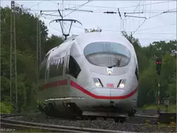 Richtig markant sieht er aus ,der Triebwagenkopf des ICE 3.