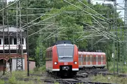 424 018 bei der Einfahrt in Lehrte, am 16.06.2012.