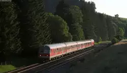 RE 57393 (Lindau Hbf-M�nchen Hbf) mit Schublok 218 488-5 bei G�nzach 17.6.12