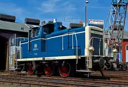 Die 261 671-2 (ex DB V60 671) der Aggerbahn (Andreas Voll e.K., Wiehl) rangiert am 18.08.2012 im S�dwestf�lische Eisenbahnmuseum in Siegen, hier war Lokschuppenfest.