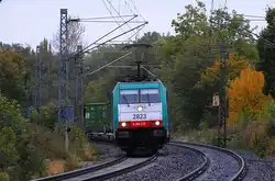E 186 215, 2823 der SNCB/NMBS mit einem Containerzug nach Aachen auf der KBS 485, bei �bach-Palenberg am 16.10.2012