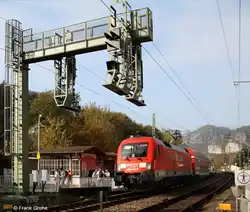 Railion DB Logistics 182 019-0 vor S 37725 Mei�en Triebischtal - Sch�na, KBS 241.1 S-Bahn Dresden S1 Mei�en Triebischtal - Dresden - Sch�na, fotografiert im Bhf.