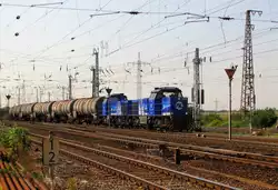 IL 209 + 210 mit Kesselwagen aus Richtung Wei�enfels, am 26.08.2011 bei der Einfahrt in Gro�korbetha.
