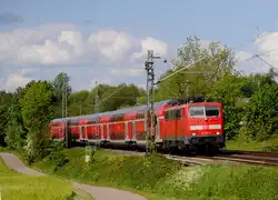 111 152 auf der KBS 485 vor Rimburg (�bach-Palenberg) am 16.5.2012 in Richtung Aachen