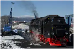 99 7237 beim Entschlacken und Bekohlen im BW Wernigerode.