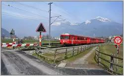 S1 1521 mit Steuerwagen 1711 und Be 4/4 511 nach Rh�z�ns bei Igis.
