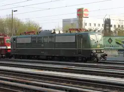 Die 151 124-5 der Firma SRI Rail Invest GmbH abgestellt am 21.04.2013 in Berlin-Greifswalder Stra�e.