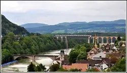 Ein RABe 511 als RE 3775 Schaffhausen-Z�rich HB auf dem Eglisauer Viadukt.