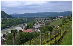 S22 19755 von Singen nach B�lach �berquert den Rhein bei Eglisau.