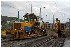 Im Einsatz am 20.10.2013 auf der KBS 440 (Ruhr-Sieg-Strecke) in Siegen-Geisweid beim B� 101 in km 100,713.