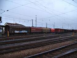 Hier sieht man ein Rangiergleis des Aalener Bahnhofs, auf dem die G�terwagen oft Abgestellt sind.