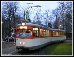 Der Museumstriebwagen 102 (ex 602) Bauart M (D�WAG Baujahr 1959) am 06.01.2007 in der Wendeschleife der Endstation Neu-Isenburg.