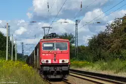 Eine 155 in Regis-Breitingen fährt einen Güterzug in Richtung Altenburg,08.09.2015