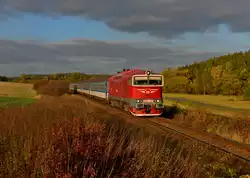754 066 mit Os 7414 am 23.10.2015 bei Milavce.