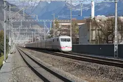 Mit dem Fahrplanwechsel kommen nach einigen Jahren wieder ICE Züge von Hamburg und Frankfurt/M nach Chur.Im Bild ein ICE bei Chur-Wiesental.15.12.15